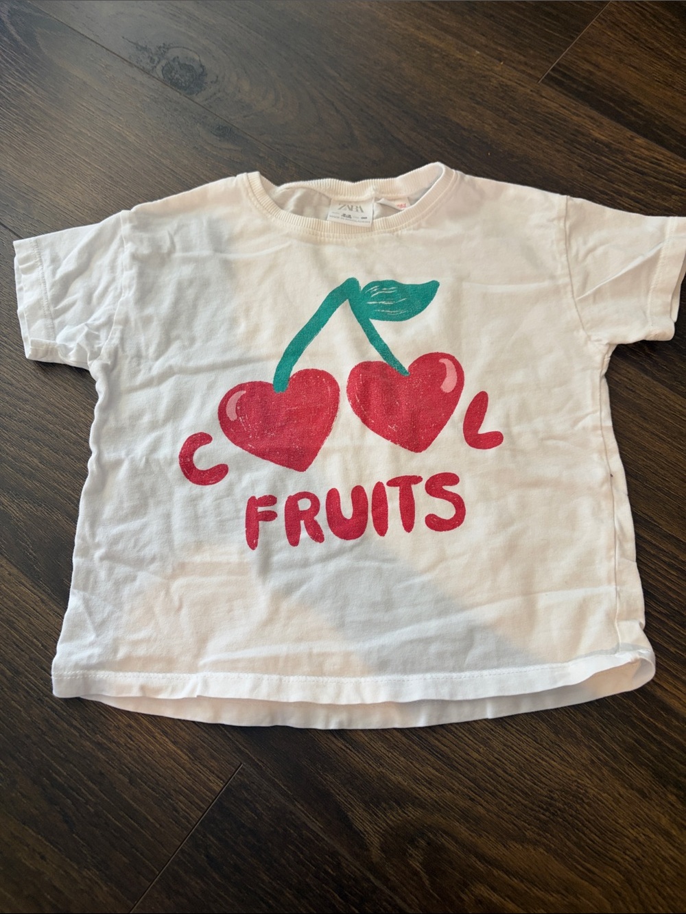Zara kids  White 'Fruits' Graphic Tee with Red Cherries cook fruits size 2-3
